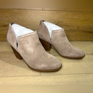 Carlos by Carlos Santana Women's Carmin Ankle Boots Light Doe Leather Size 6.5